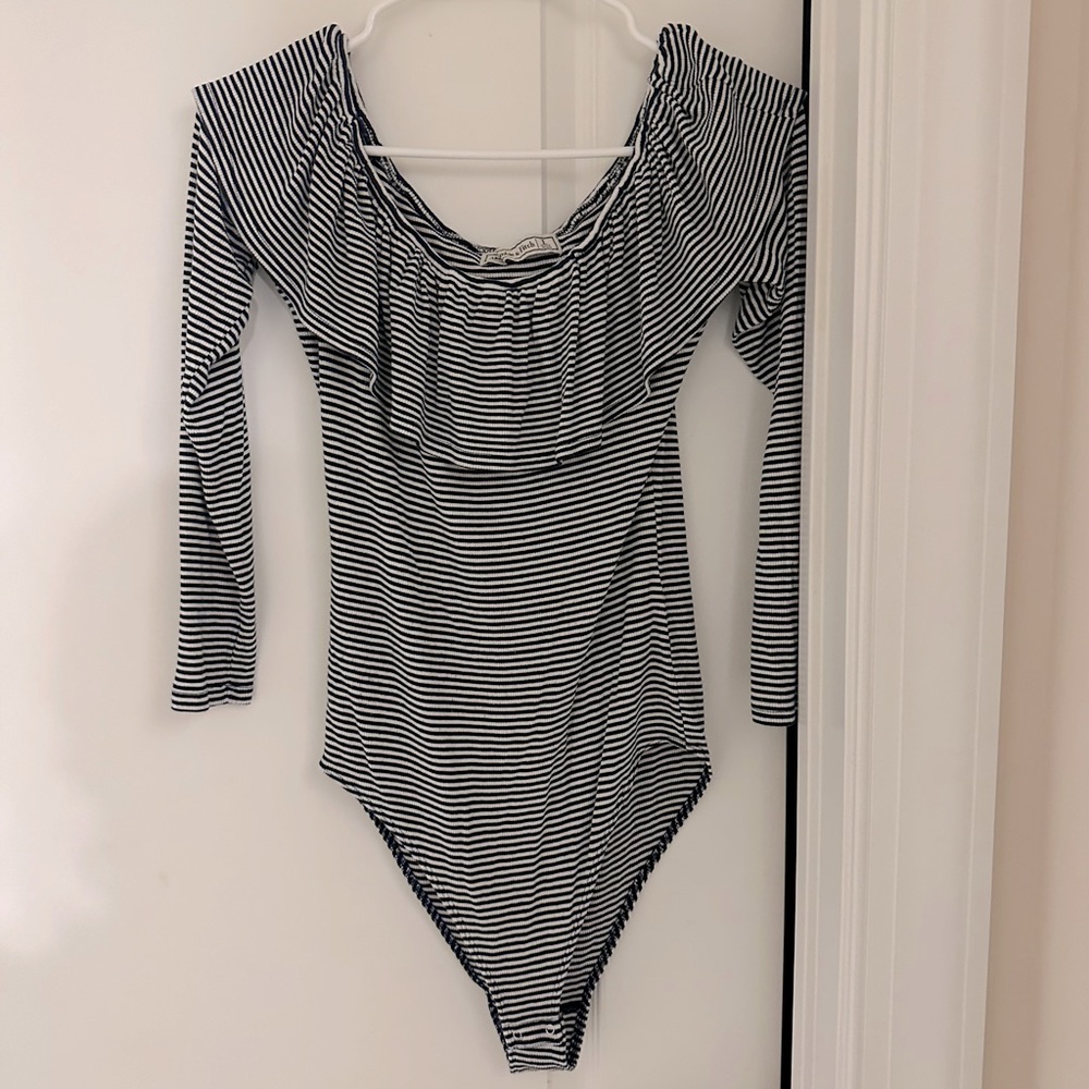 Long sleeve body suit